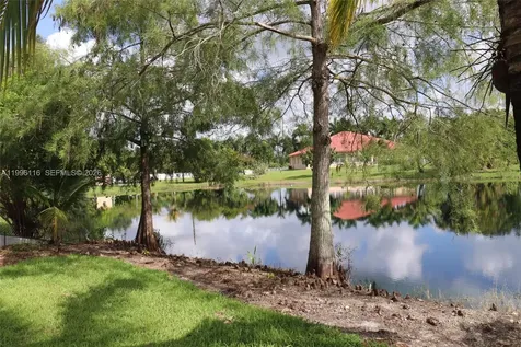 18901 SW 63rd Street Southwest Ranches FL 33332