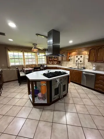 18901 SW 63rd Street Southwest Ranches FL 33332