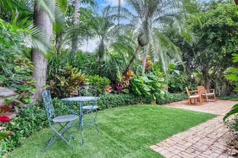 226 Chilean Avenue Palm Beach FL 33480