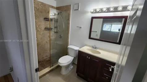 210 E Palm Circle E Pembroke Pines FL 33025