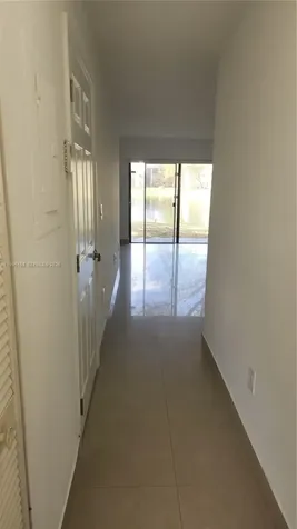210 E Palm Circle E Pembroke Pines FL 33025