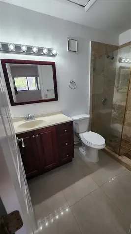 210 E Palm Circle E Pembroke Pines FL 33025