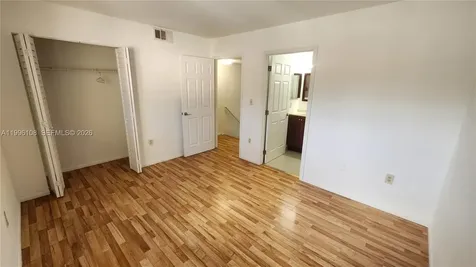 210 E Palm Circle E Pembroke Pines FL 33025