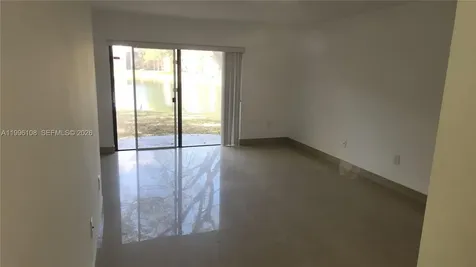 210 E Palm Circle E Pembroke Pines FL 33025