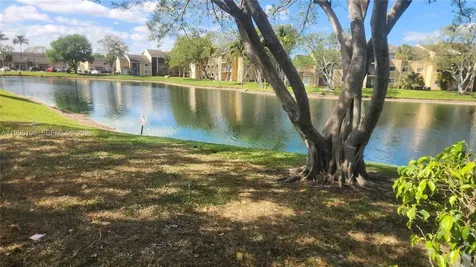 210 E Palm Circle E Pembroke Pines FL 33025