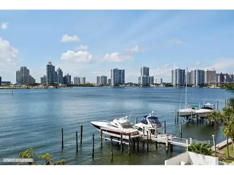 17878 N Bay Road Sunny Isles Beach FL 33160