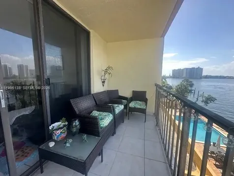 17878 N Bay Road Sunny Isles Beach FL 33160