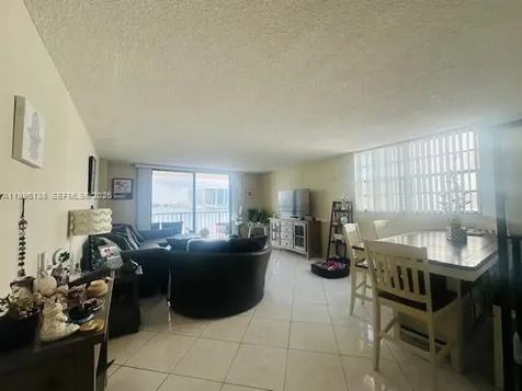 17878 N Bay Road Sunny Isles Beach FL 33160