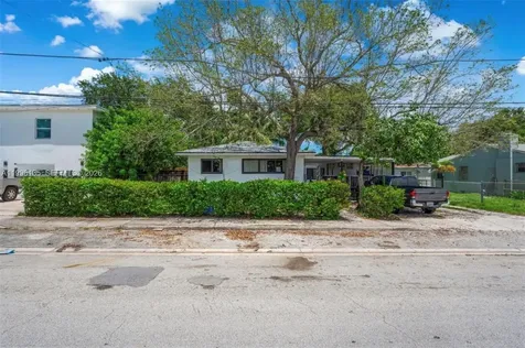 7625 NW 4th Court Miami FL 33150