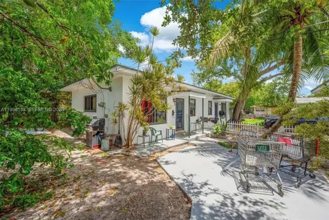7625 NW 4th Court Miami FL 33150
