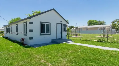 6859 NW 17th Avenue Miami FL 33147