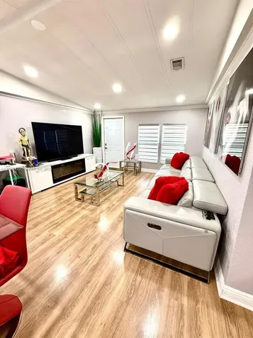 5371 NW 200th Terrace Miami Gardens FL 33055