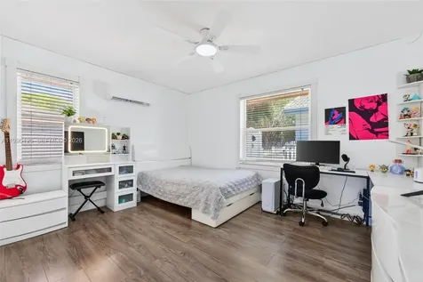 9836 NW 48th Court Coral Springs FL 33076
