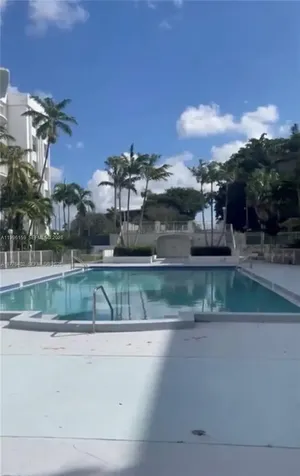 496 NW 165th Street Road Miami FL 33169