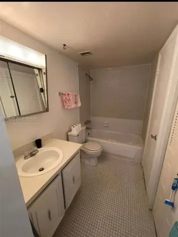 496 NW 165th Street Road Miami FL 33169