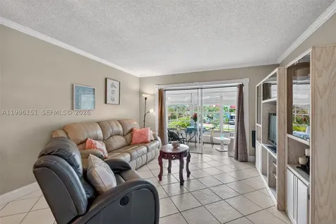 2991 NW 46th Avenue Lauderdale Lakes FL 33313