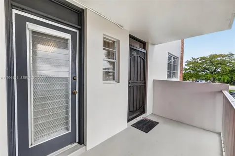 2991 NW 46th Avenue Lauderdale Lakes FL 33313