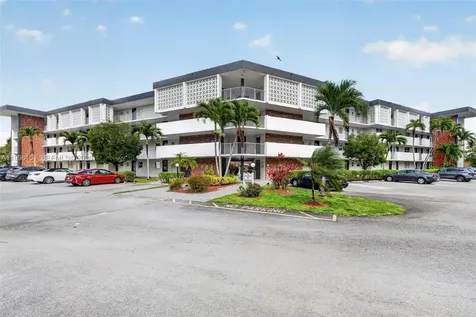2991 NW 46th Avenue Lauderdale Lakes FL 33313