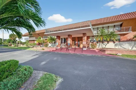 2991 NW 46th Avenue Lauderdale Lakes FL 33313
