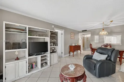 2991 NW 46th Avenue Lauderdale Lakes FL 33313