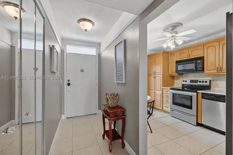 2991 NW 46th Avenue Lauderdale Lakes FL 33313