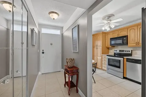 2991 NW 46th Avenue Lauderdale Lakes FL 33313