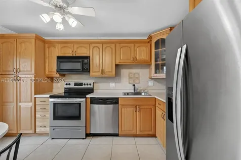 2991 NW 46th Avenue Lauderdale Lakes FL 33313