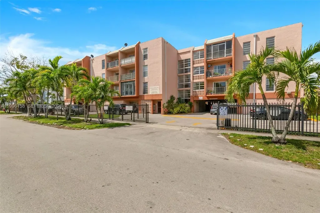 6130 W 19th Avenue Hialeah FL 33012
