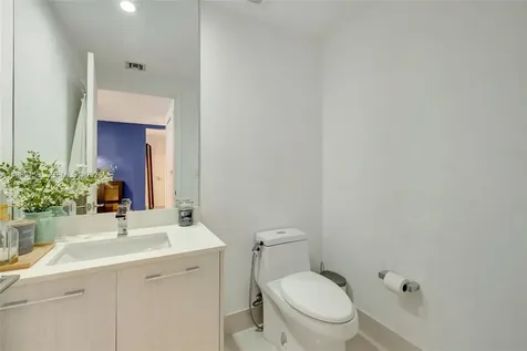 55 SW 9th Miami FL 33130
