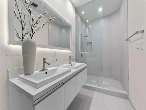 10265 NW 63rd Terrace Doral FL 33178