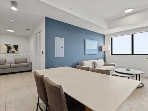 239 SW 9th Street Miami FL 33130