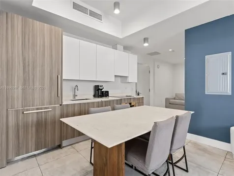 239 SW 9th Street Miami FL 33130