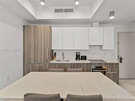 239 SW 9th Street Miami FL 33130