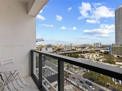 239 SW 9th Street Miami FL 33130
