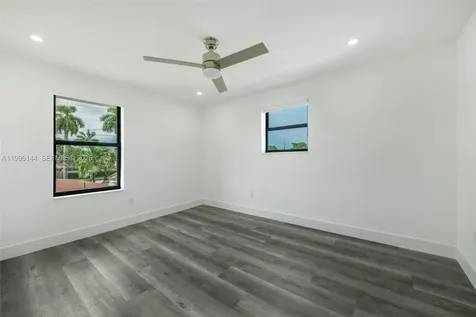 10370 SW 24th Street Miami FL 33165