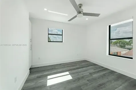 10370 SW 24th Street Miami FL 33165