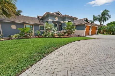 4120 SW 106th Terrace Davie FL 33328