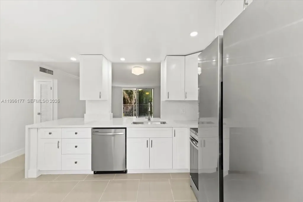 319 NE 14th Avenue Hallandale Beach FL 33009