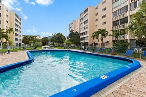 319 NE 14th Avenue Hallandale Beach FL 33009