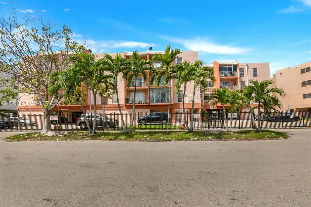 6130 W 19th Avenue Hialeah FL 33012