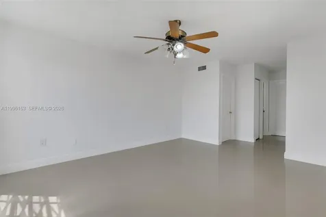 6130 W 19th Avenue Hialeah FL 33012
