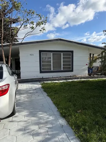 821 NE 6th Street Hallandale Beach FL 33009