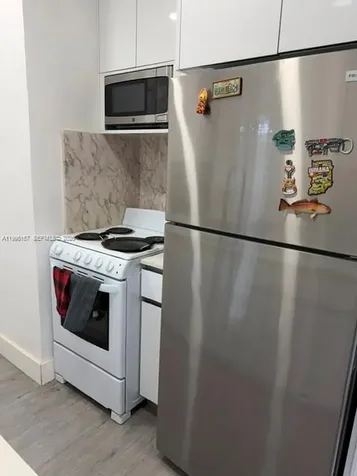 821 NE 6th Street Hallandale Beach FL 33009
