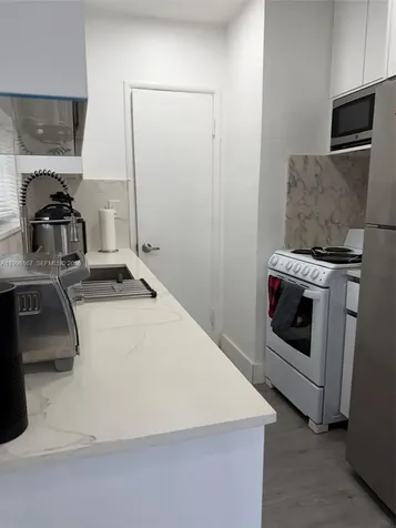 821 NE 6th Street Hallandale Beach FL 33009