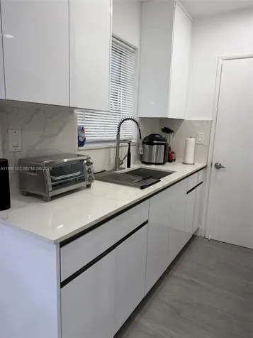 821 NE 6th Street Hallandale Beach FL 33009