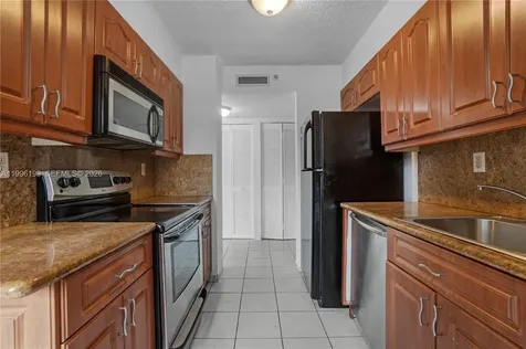 1688 West Avenue Miami Beach FL 33139