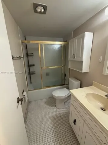 9050 Jacaranda Lane Plantation FL 33324