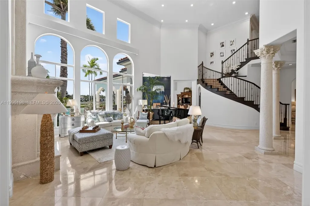 678 Hermitage Circle Palm Beach Gardens FL 33410