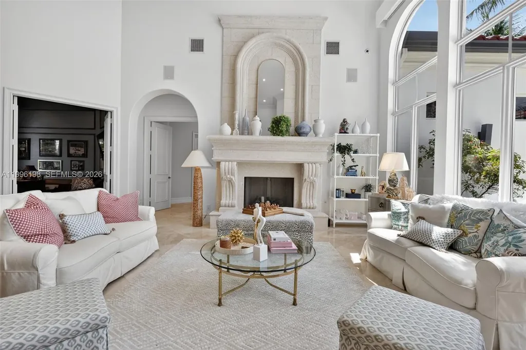 678 Hermitage Circle Palm Beach Gardens FL 33410