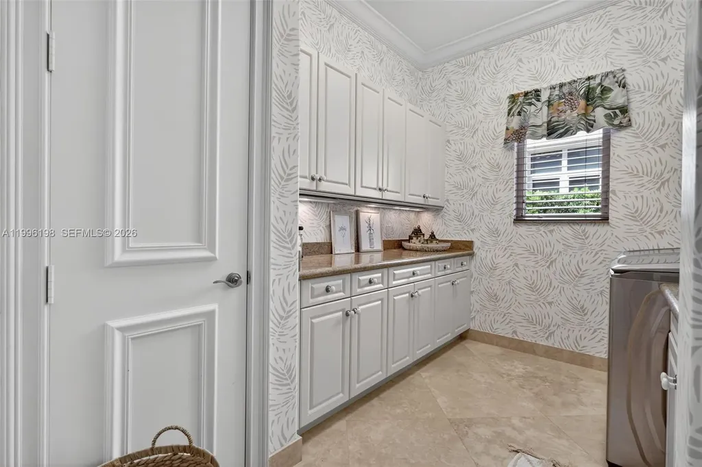 678 Hermitage Circle Palm Beach Gardens FL 33410